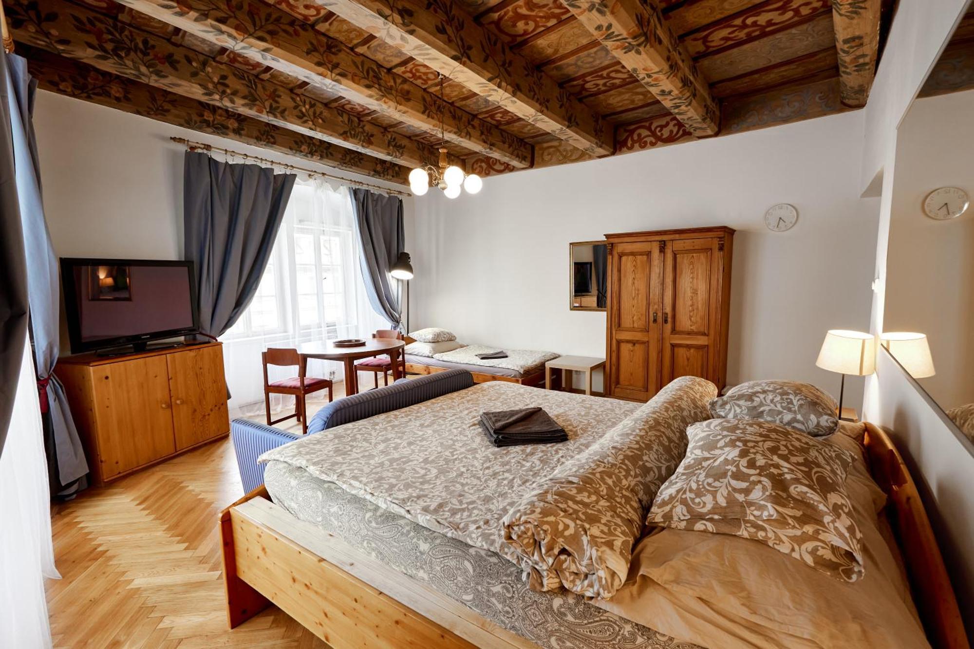 At The Blue Lion & Parking Assistance Appartement Praag Buitenkant foto
