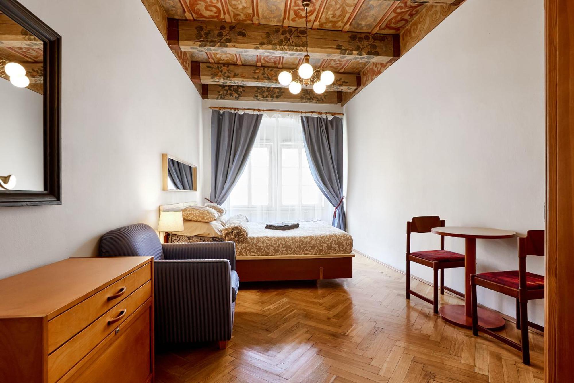 At The Blue Lion & Parking Assistance Appartement Praag Buitenkant foto